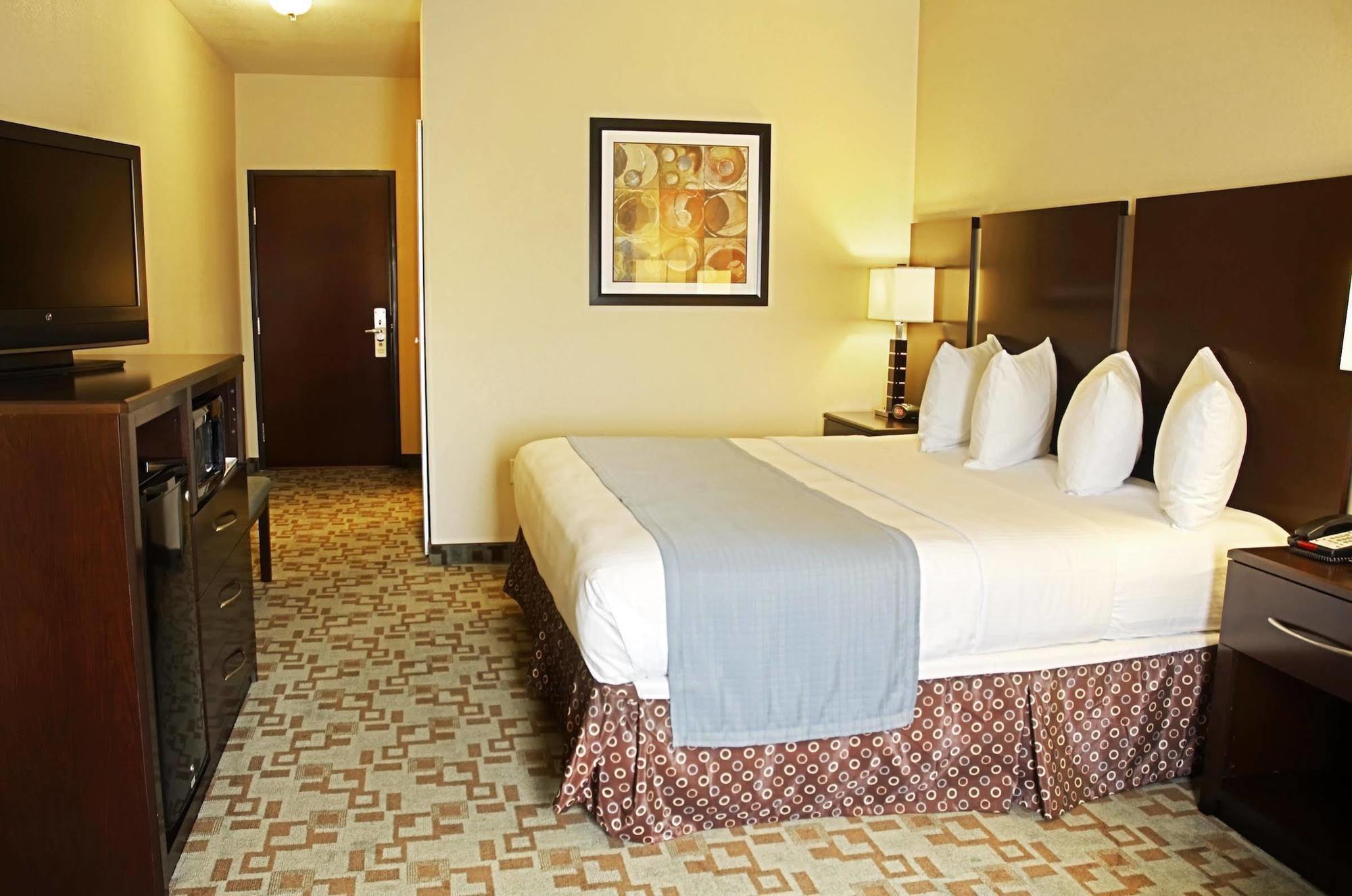 Best Western Plus Eastgate Inn & Suites Wichita Exterior photo