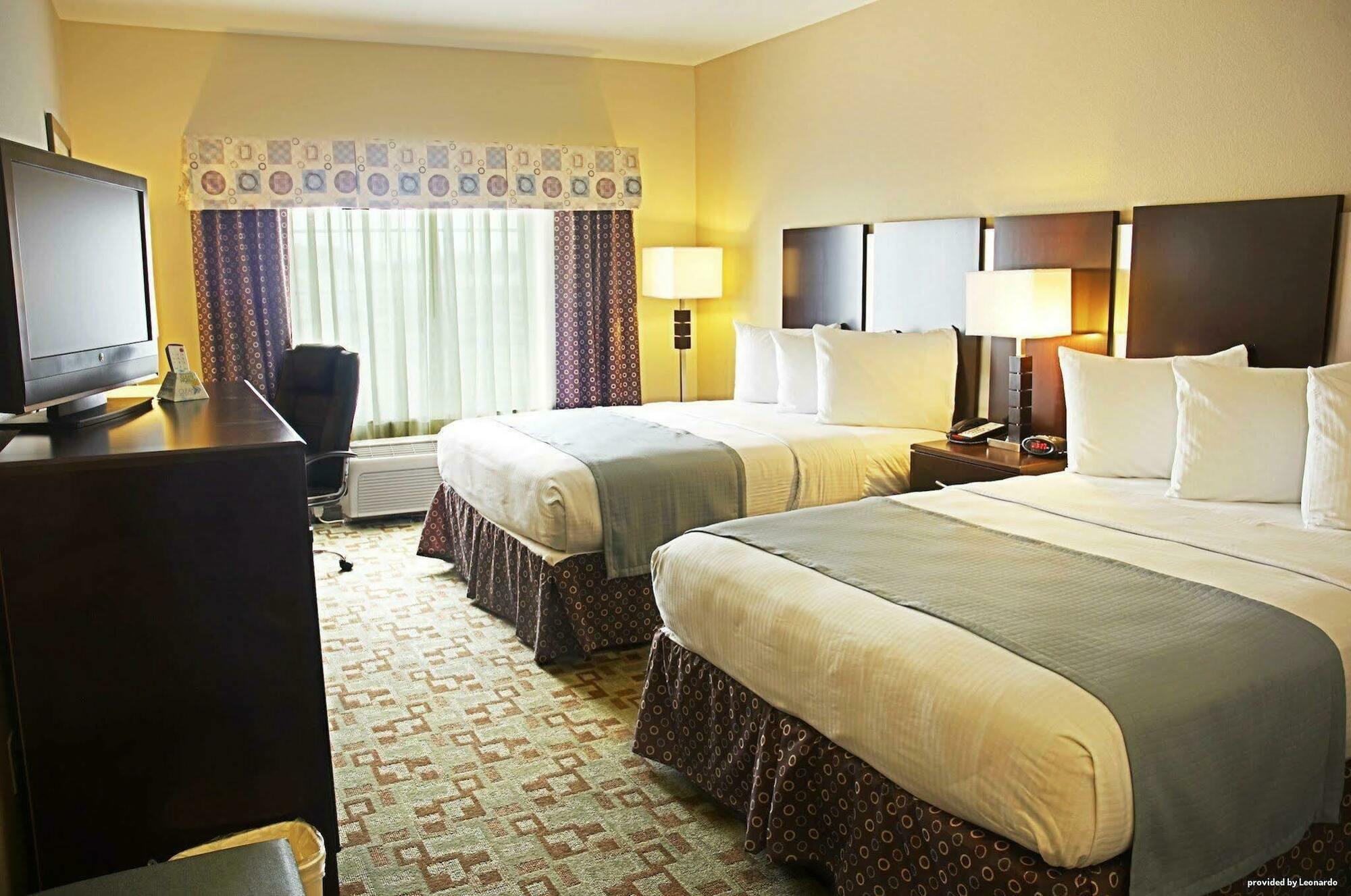 Best Western Plus Eastgate Inn & Suites Wichita Exterior photo