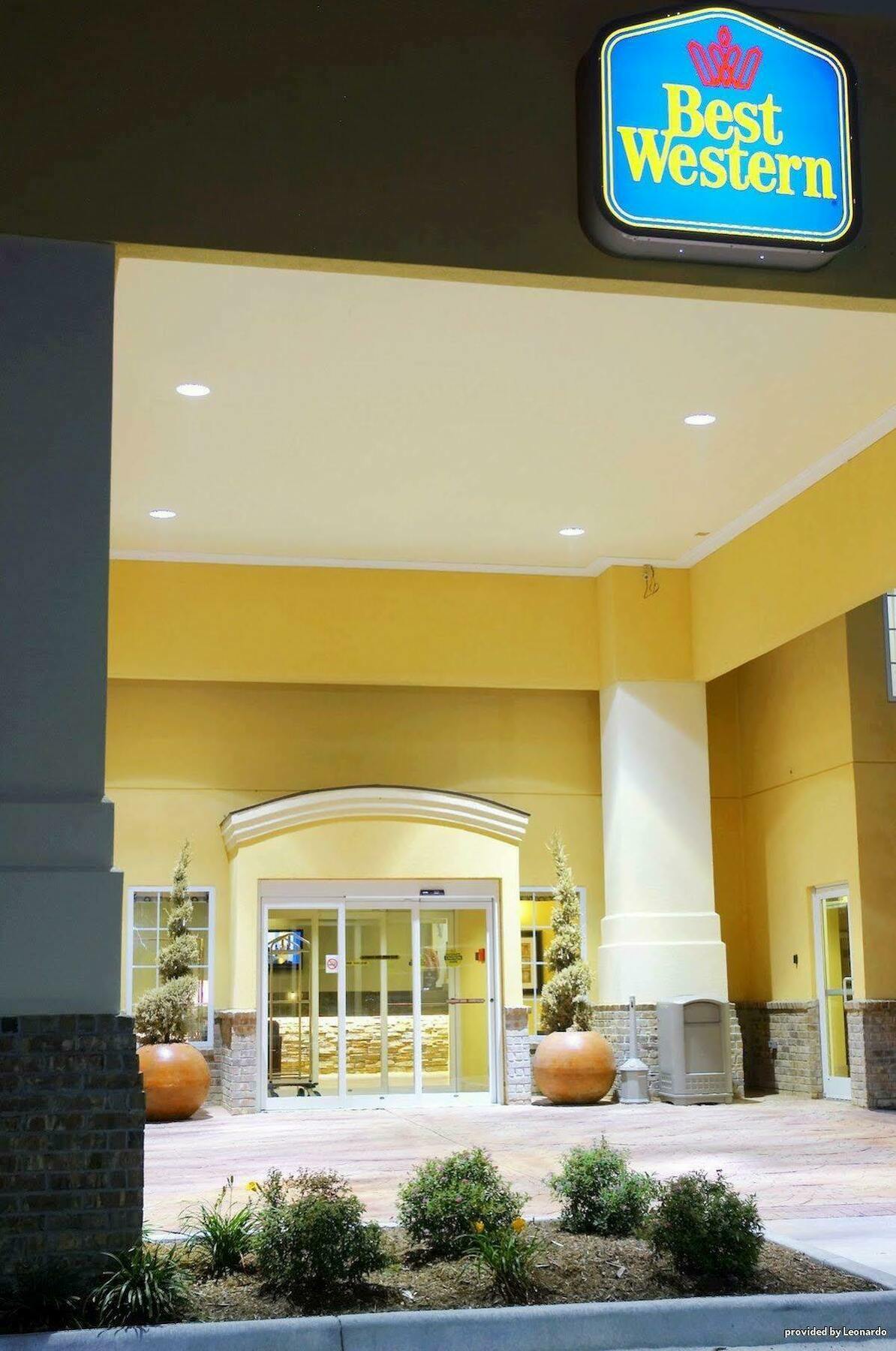Best Western Plus Eastgate Inn & Suites Wichita Exterior photo